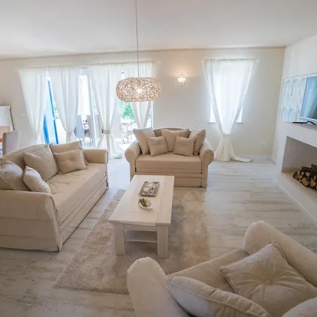 Villa Luksuzna S Bazenom Marija Klara